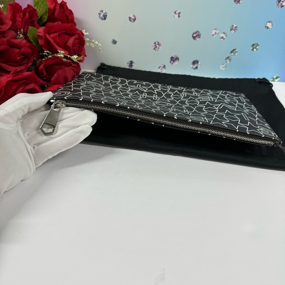 🌟HOST PICK NWOT LOGO STAR CLUTCH BAG - Picture 10 of 13